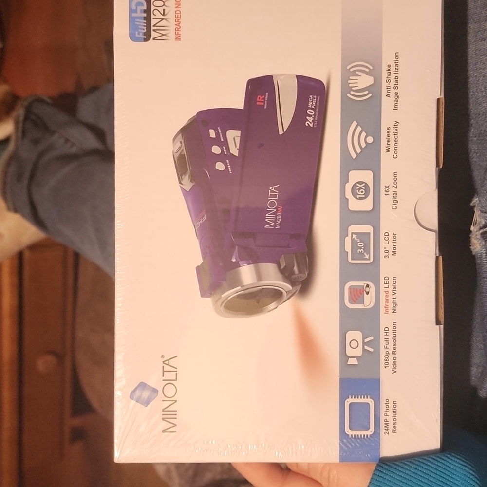 Minolta night vision video camera